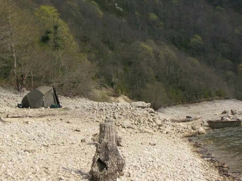 Pêche printanière à Vouglans.