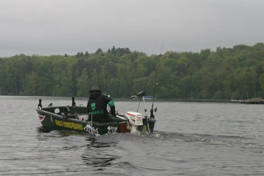 Moteur pour barque de pêche