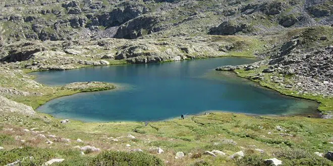 Pêcher la truite en lac de haute montagne