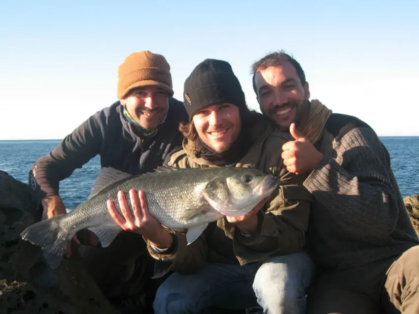 Pêche en mer en shore jigging