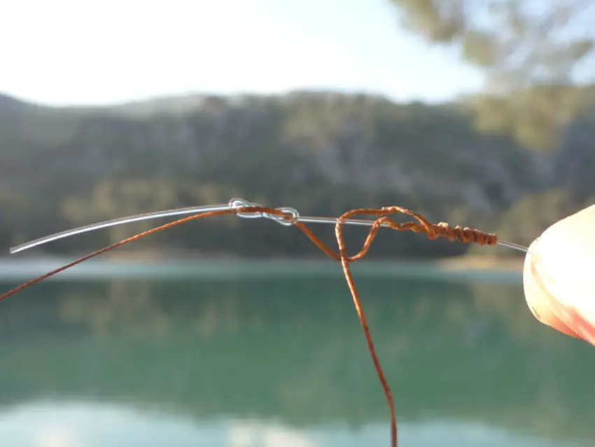 Noeud de raccord conique en 8 pour la pêche