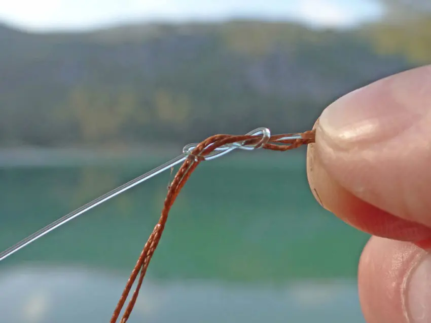 Noeud de raccord conique en 8 pour la pêche