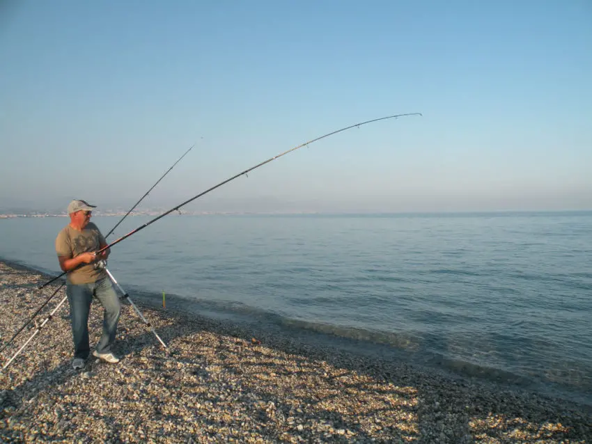 Pêche surfcasting en bord de mer