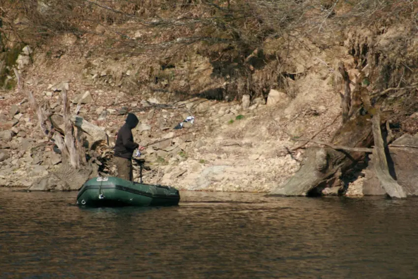 Pêcher la carpe en barrage en hiver