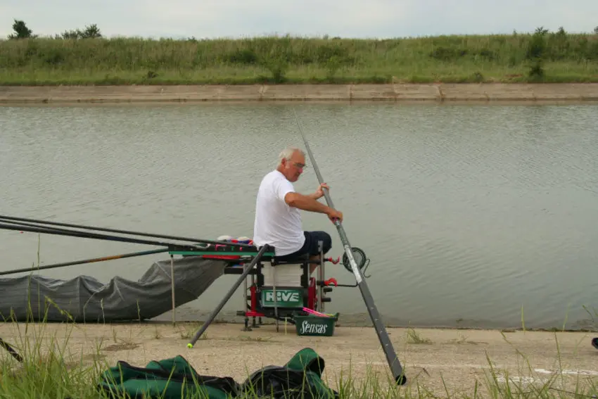 Montage pour la pêche au coup en grand canal