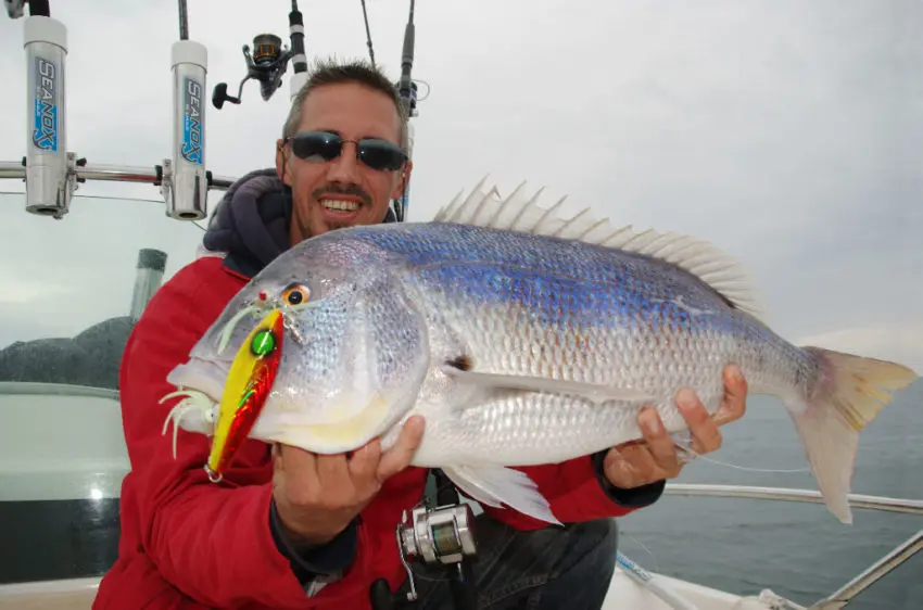 Pêche en mer au slow jigging