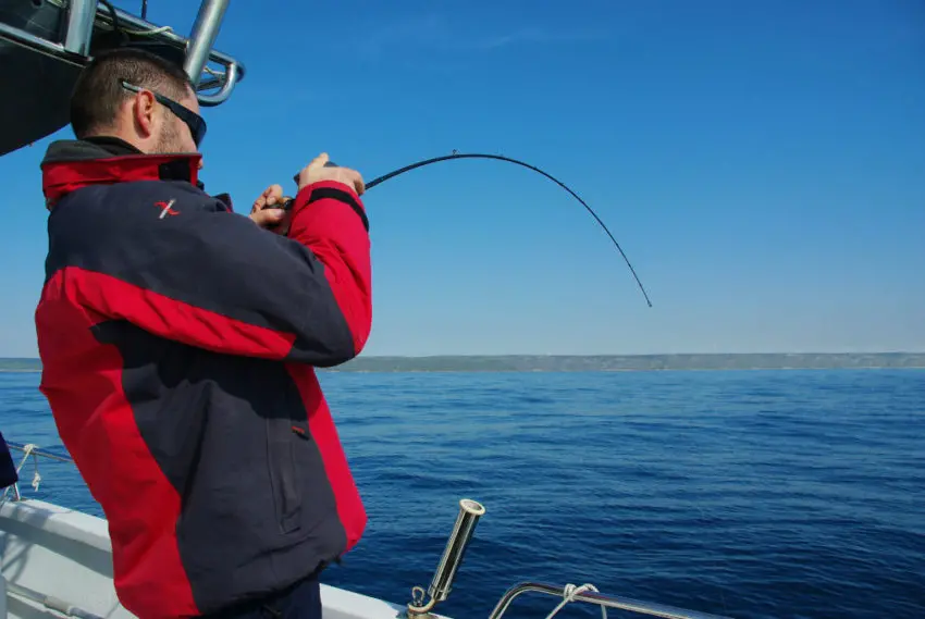 Pêche en mer au slow jigging