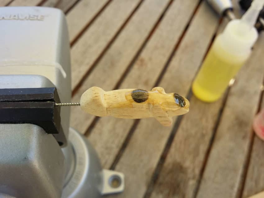 Craft d'un leurre de type sauterelle pour la pêche du chevesne en surface