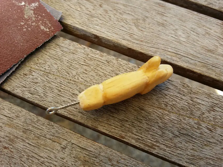 Craft d'un leurre de type sauterelle pour la pêche du chevesne en surface