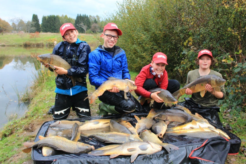 Pêche de bordures en carpodrome