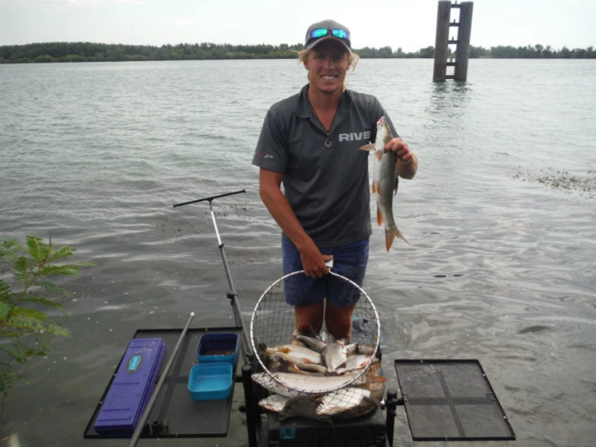 Pêche au feeder à la graine