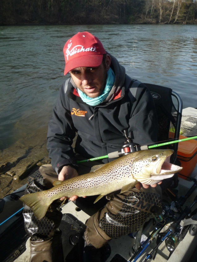 Pêche en kayak des carnassiers d'eau douce