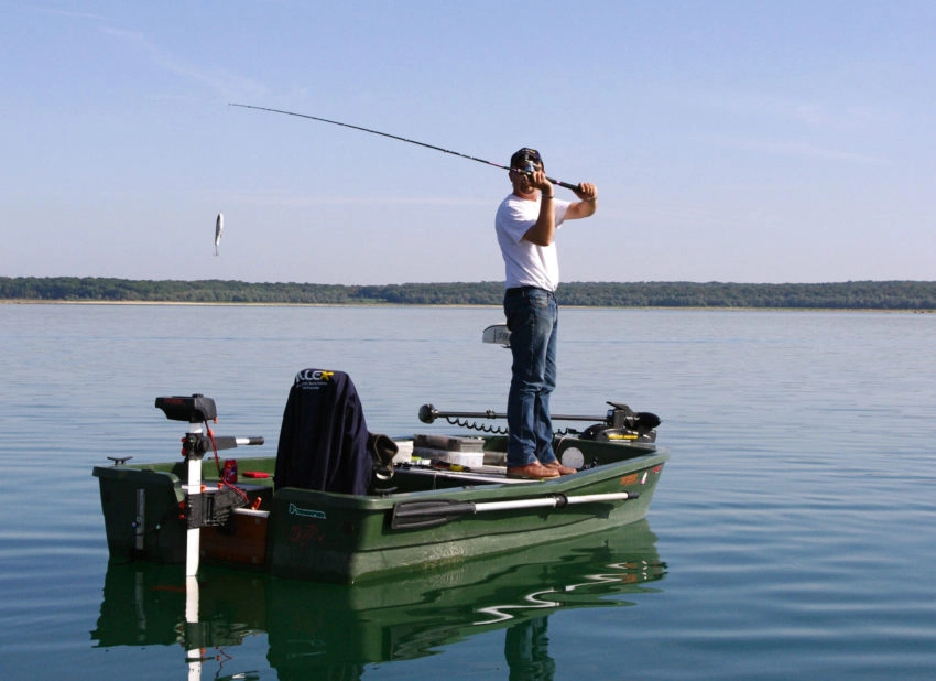 Brochet d'ouverture en bordure