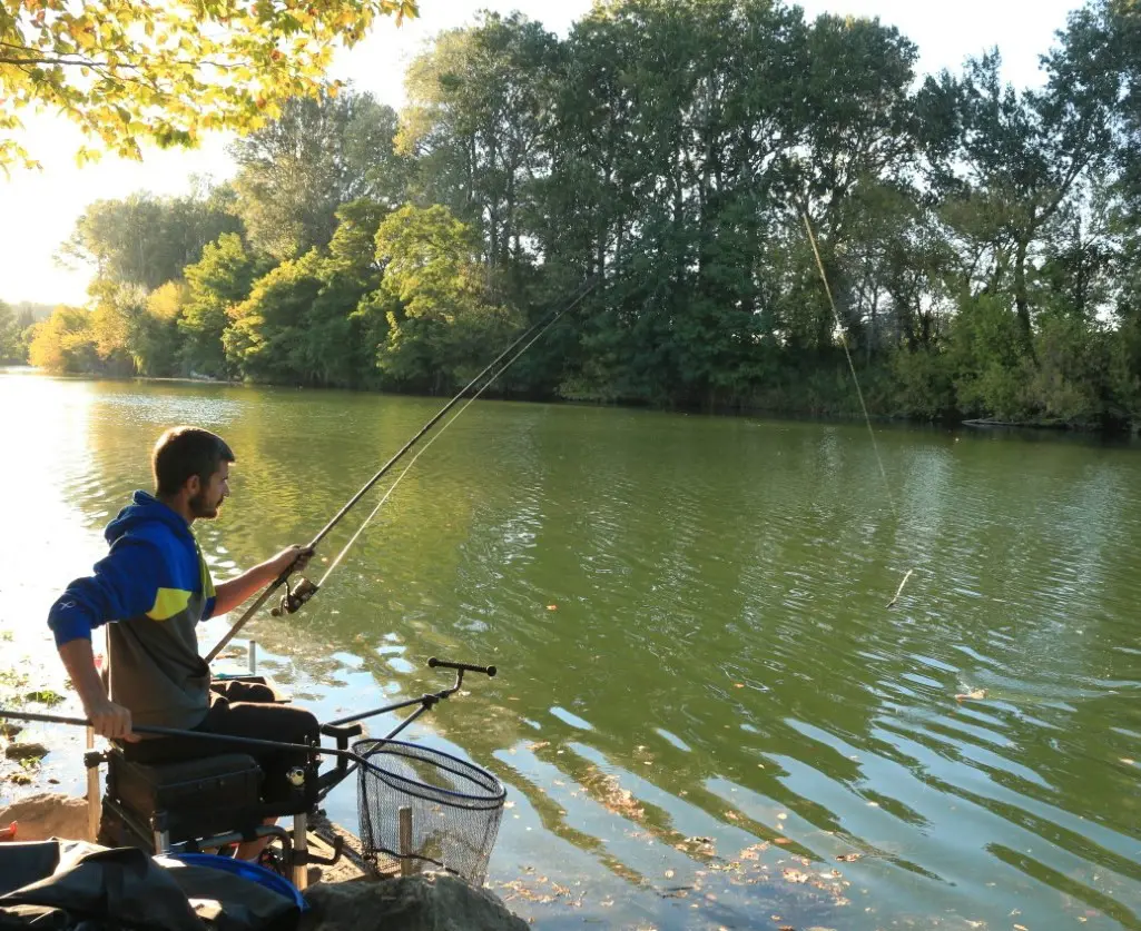 Montage potence pour la pêche au feeder