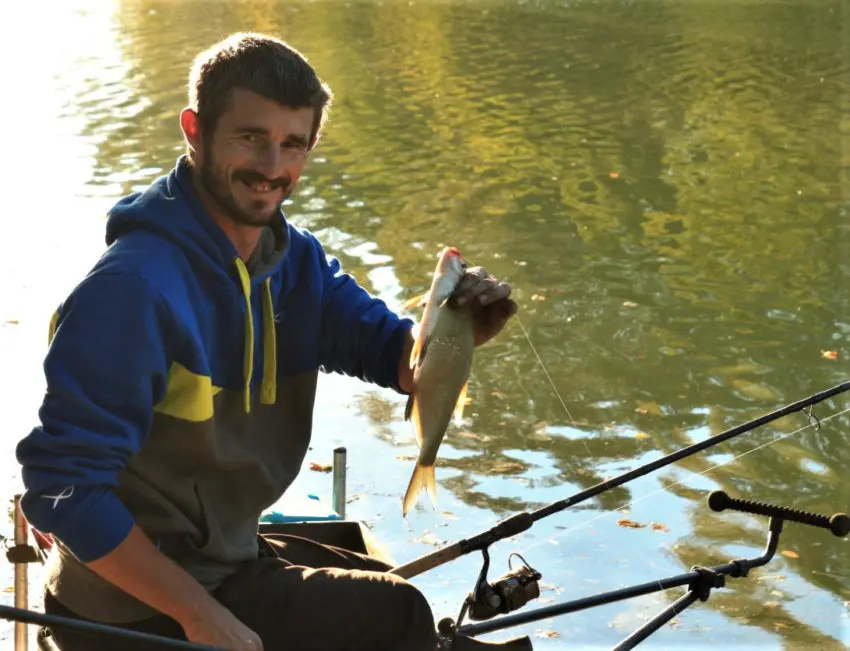 Montage potence pour la pêche au feeder