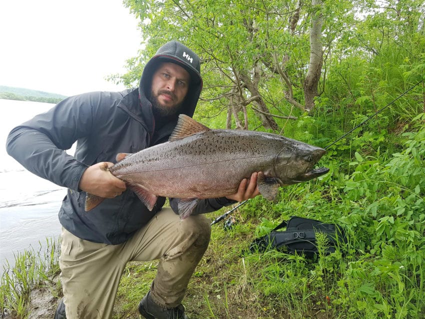 Pêche du saumon royal au Kamchatka