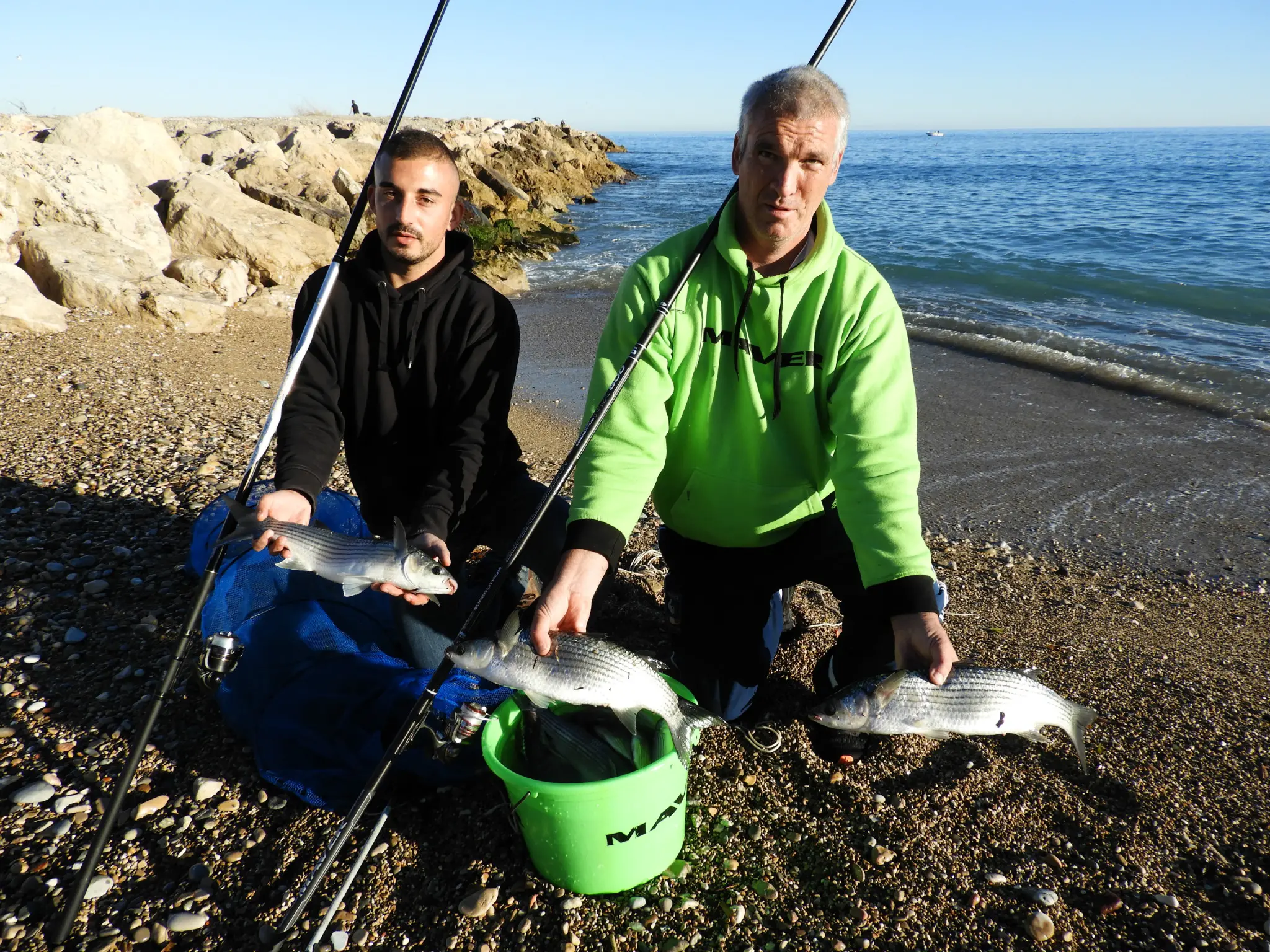 Pêche au bouchon à la miette en mer