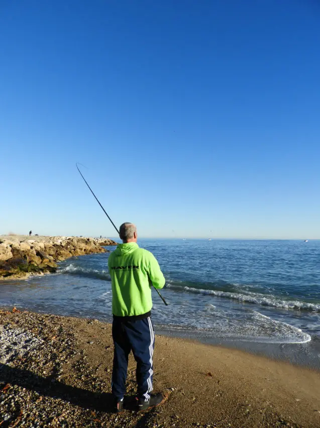 Pêche au bouchon à la miette en mer