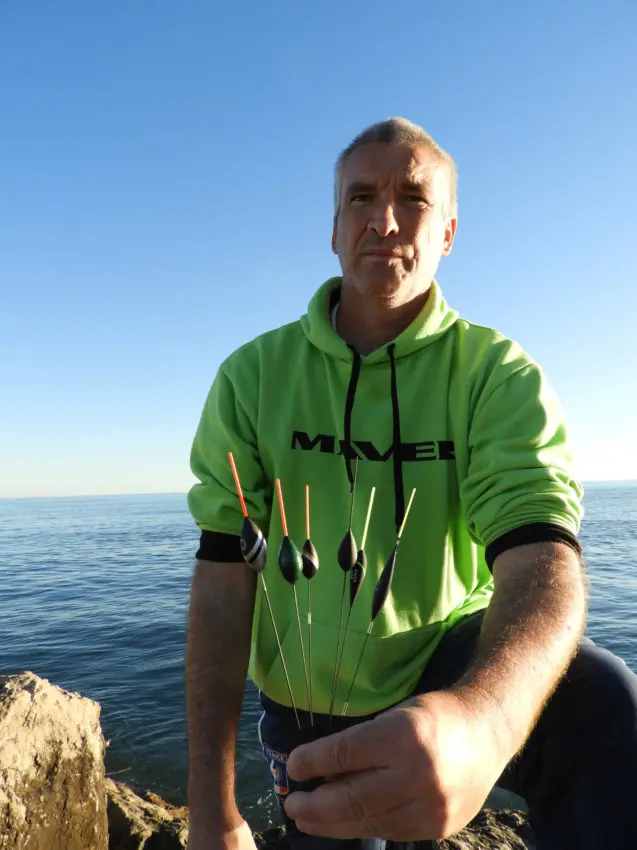 Pêche au bouchon à la miette en mer