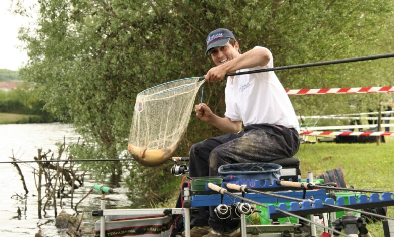 Pêche de la tanche à l'anglaise coulissant en étang