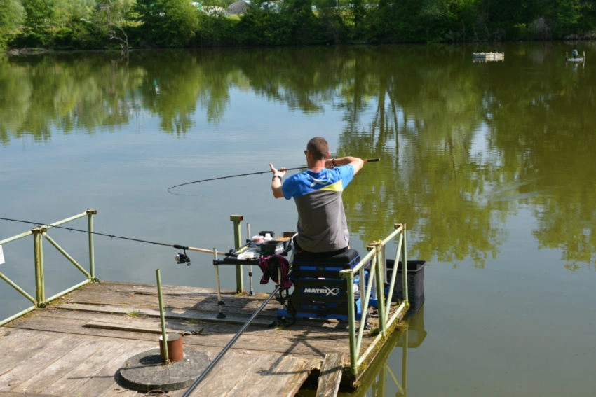 Pêche au method feeder pour les gros poissons