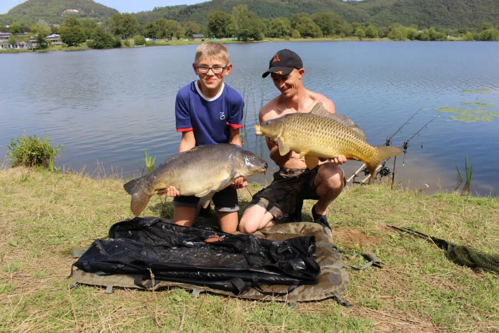 Amorcer lourd pour la pêche de la carpe sans être sponsorisé