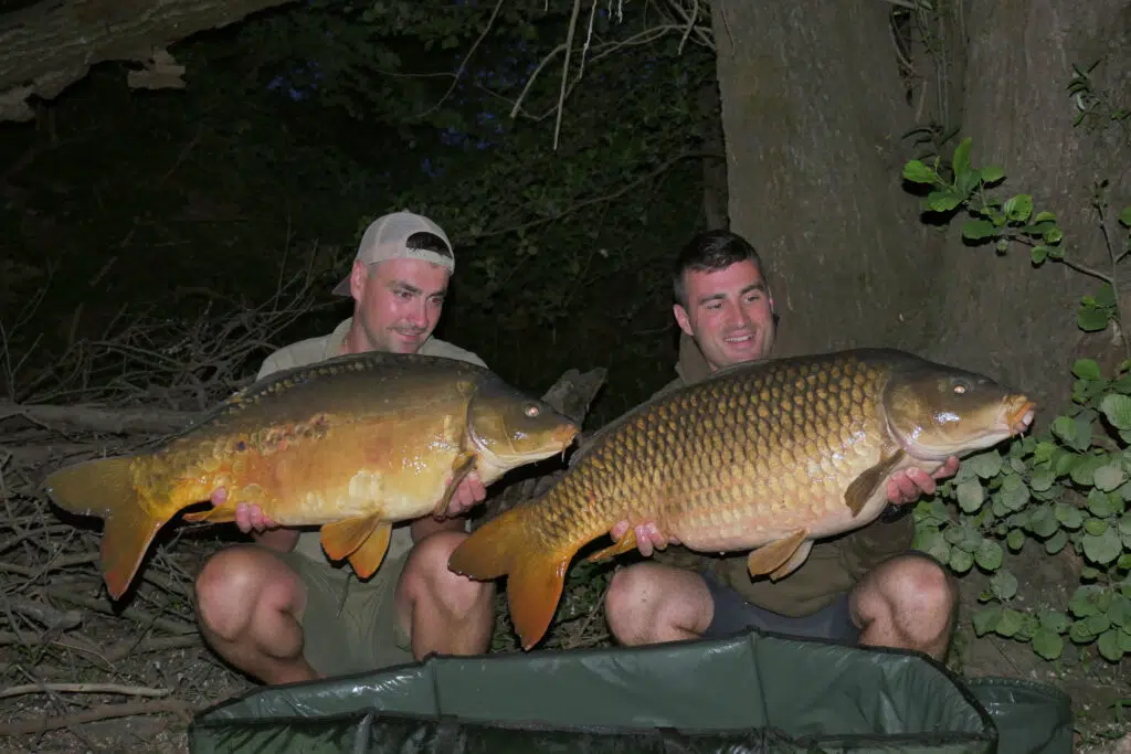 Pêche de la carpe en solo ou en duo.