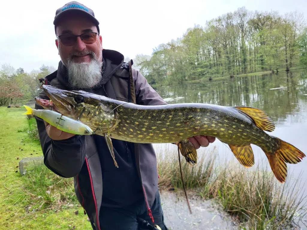 Préparer sa partie de pêche et son, matériel.