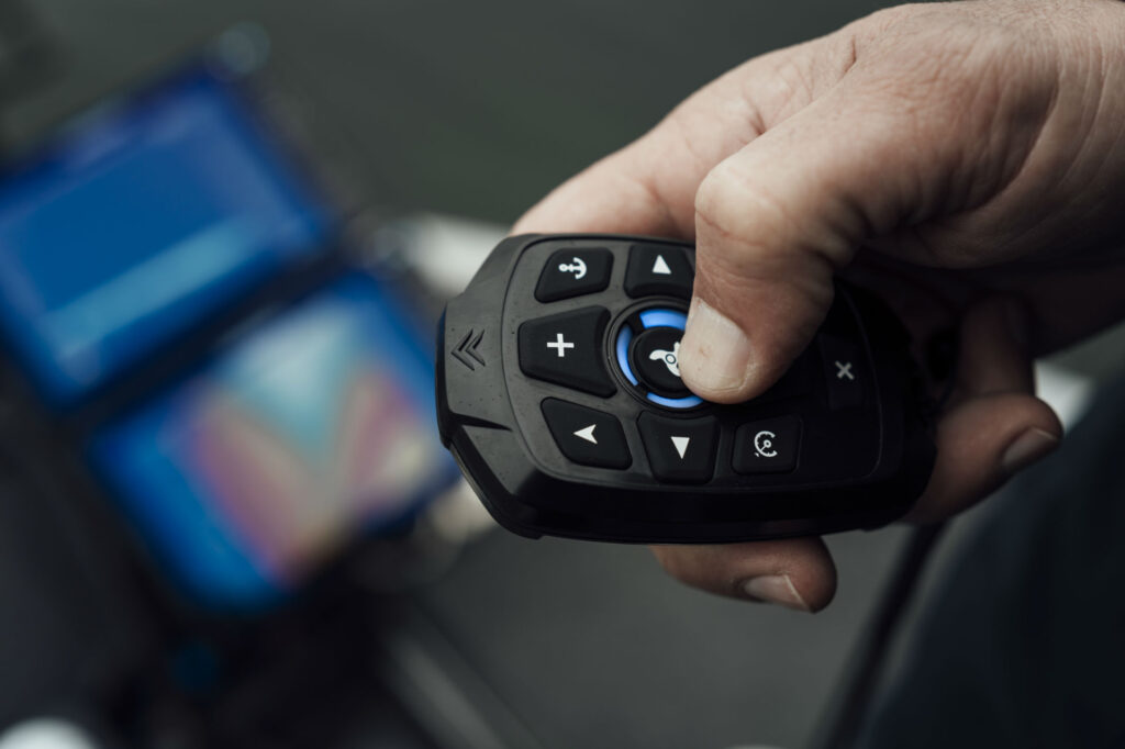 Lowrance Ghost X