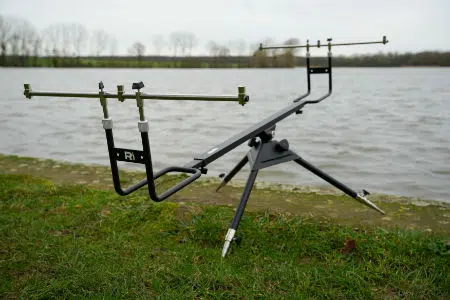 Le Carp’O revient chez Amiaud : focus sur le nouveau rod pod Carp’O R1 6 rod Pod Amiaud Carpo R1